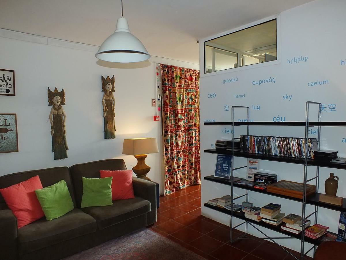 Oporto Sky Hostel Exterior photo
